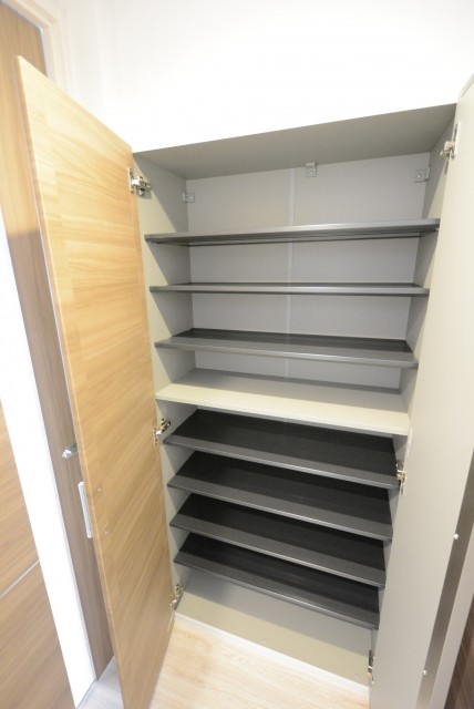 ライオンズマンション三軒茶屋第３ 玄関