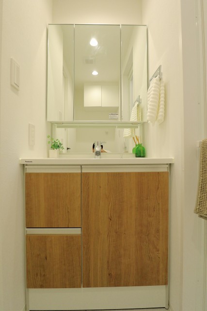 日商岩井桜新町マンション　洗面