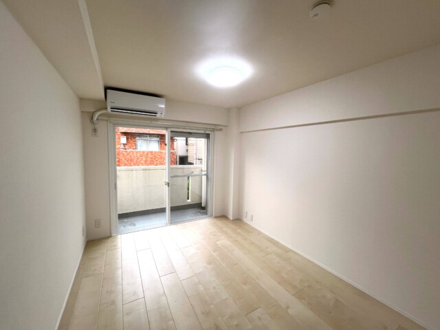 ハイネス哲学堂 洋室