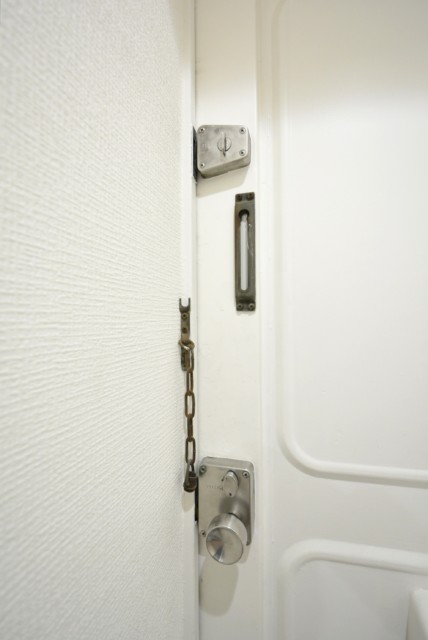 初台中央マンション 玄関