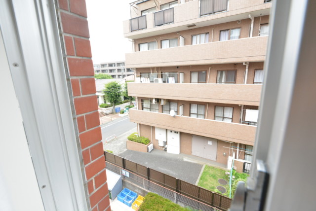 ライオンズマンション玉堤 洋室1