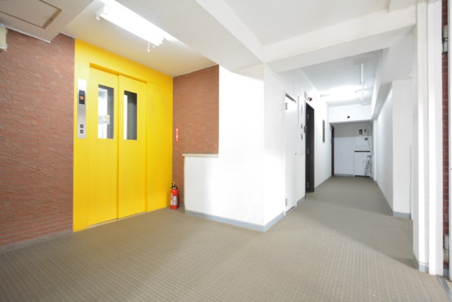 ライオンズマンション玉堤 玄関