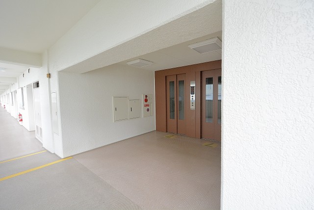 三田ナショナルコート 外廊下