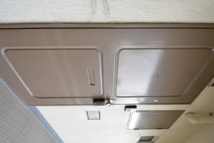 初台中央マンション 玄関