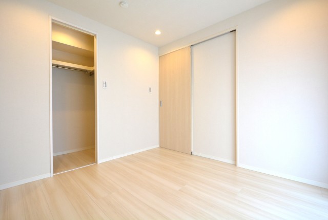 三田ナショナルコート 洋室１