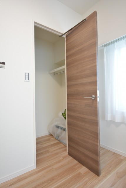 クレセントマンション 洋室2