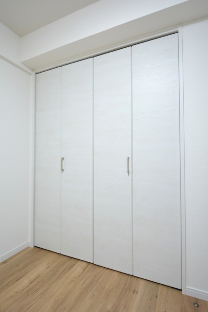 初台中央マンション 洋室2