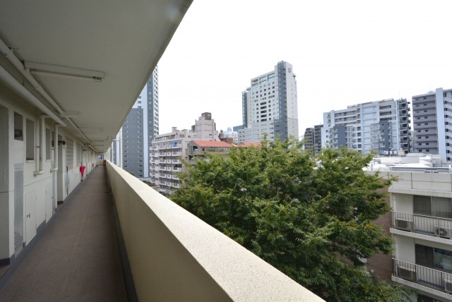 グリーンヒル新宿 外廊下