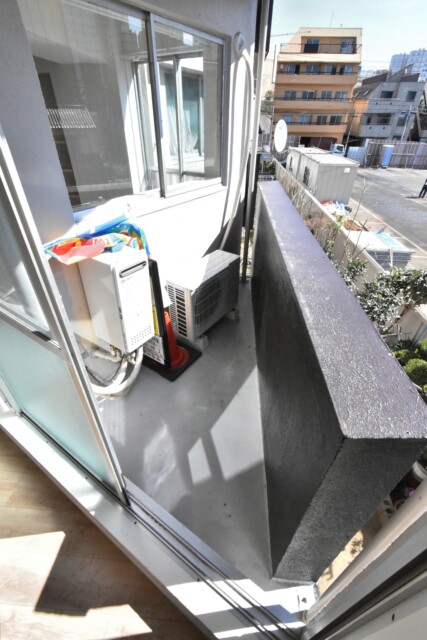 ハイネス大久保 バルコニー