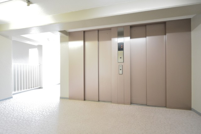 ライオンズマンション大森 玄関