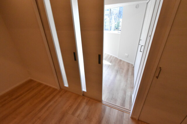 ハイネス大久保 洋室1