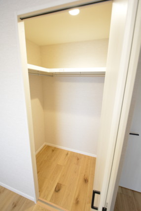 馬事公苑前ハイム 洋室1