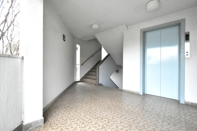 高輪中台マンション 玄関廊下