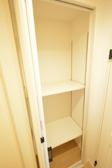 ライオンズマンション大森 廊下収納