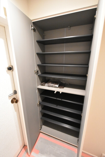 白金台桜苑マンション 玄関