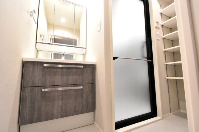 白金台桜苑マンション 洗面室