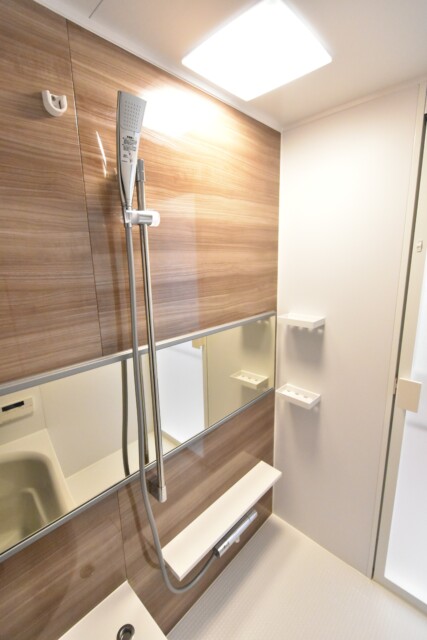 ハイネス大久保 浴室