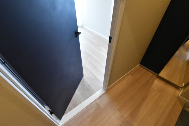 秀和南大井レジデンス 洋室1