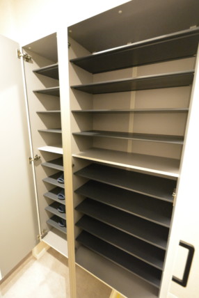 馬事公苑前ハイム 玄関