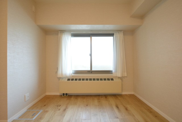 馬事公苑前ハイム 洋室2