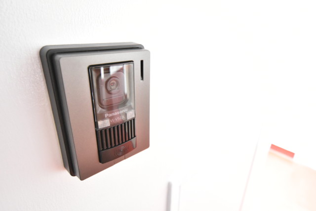 秀和南大井レジデンス 玄関