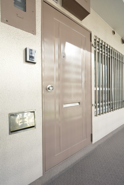 田町東豊エステート 玄関