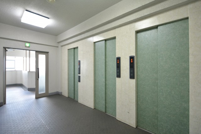 東中野ハイム エレベーター