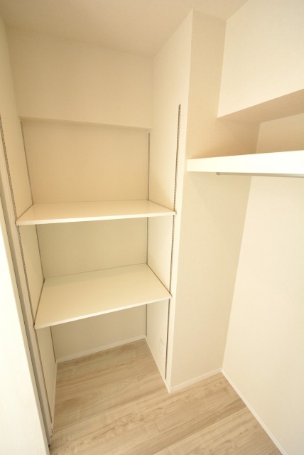 松見坂武蔵野マンション 洋室2