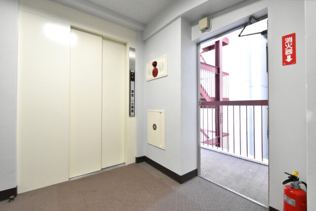 五反田サニーフラット 玄関