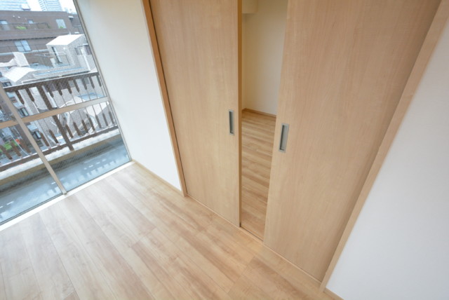 中野ハイネスコーポ 洋室2