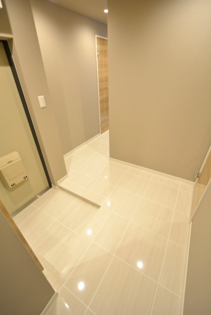 マンション雅叙苑 玄関