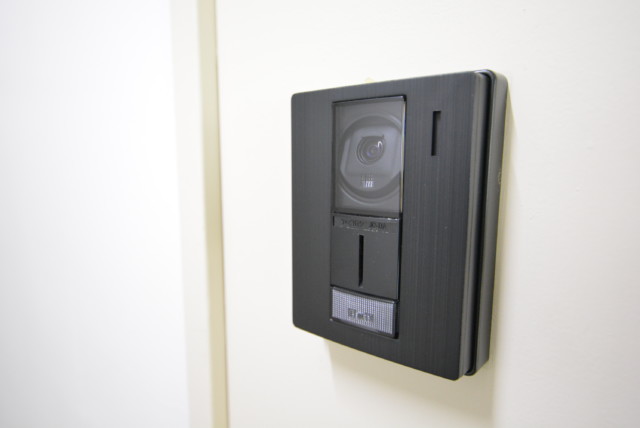 パレス三條 玄関