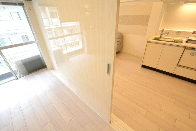 パレス三條 洋室