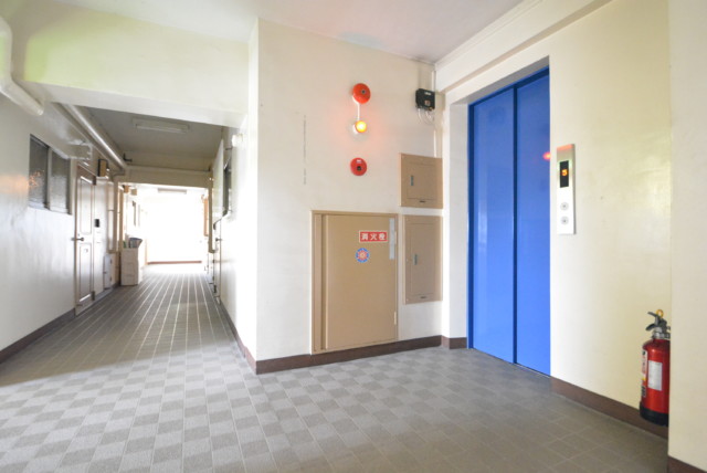 中野ハイネスコーポ 玄関