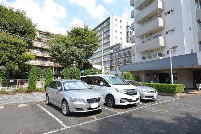 東中野ハイム 駐車場
