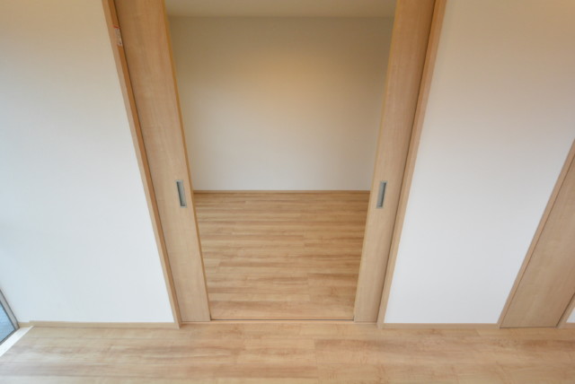 中野ハイネスコーポ 洋室2