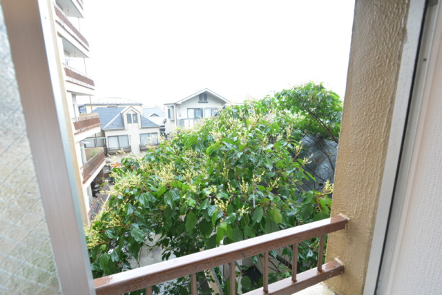 中野ハイネスコーポ 洋室1