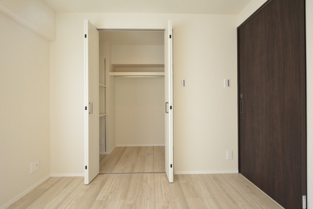 松見坂武蔵野マンション 洋室2