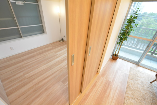 中野ハイネスコーポ 洋室2