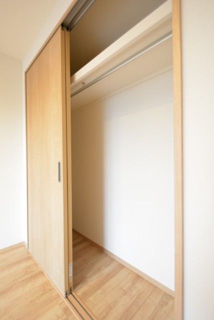 中野ハイネスコーポ 洋室2