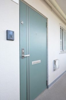 駒場ネオパレス 玄関 駒場ネオパレス 玄関