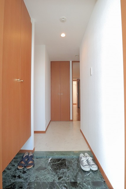 クレストフォルム月島セントラルコート 玄関