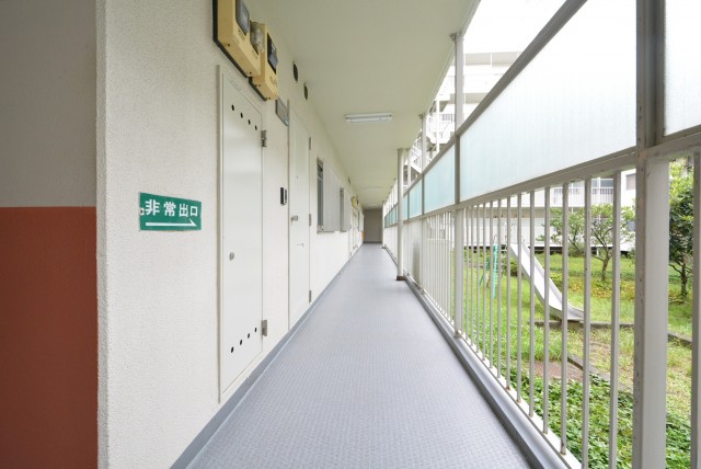 パイロットハウス北新宿 玄関