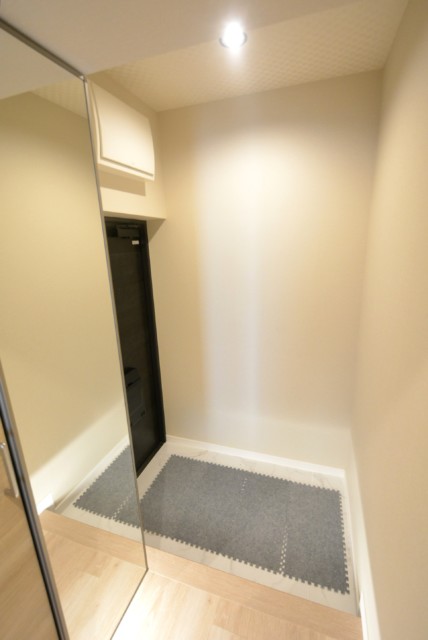 秀和代官山レジデンス 玄関