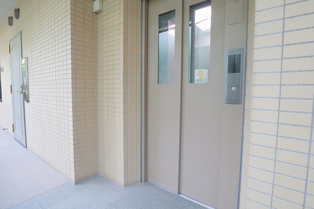 クレストフォルム月島セントラルコート エントランス