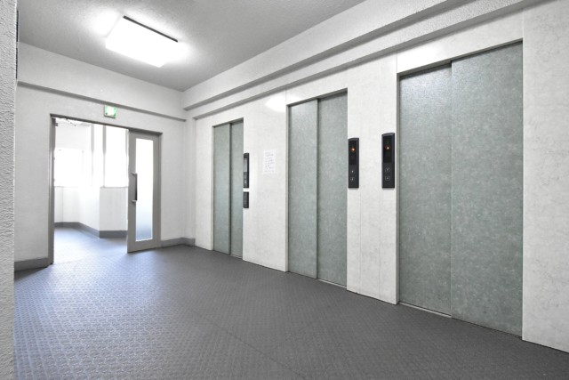 東中野ハイム 玄関