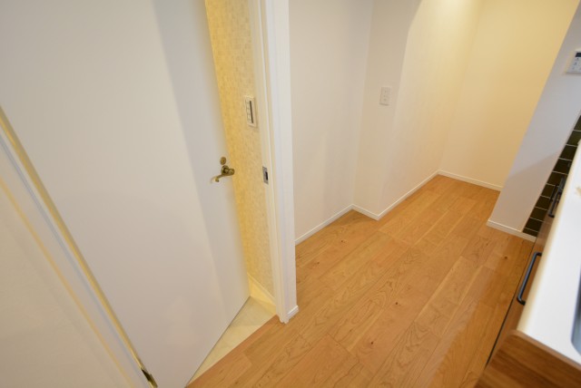 NK五反田コータース 洗面室