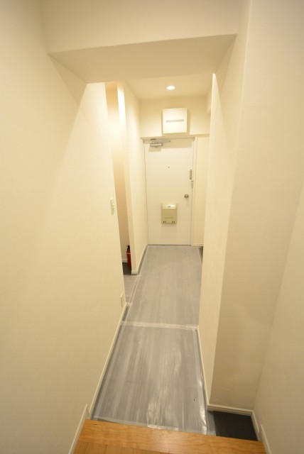 NK五反田コータース 玄関