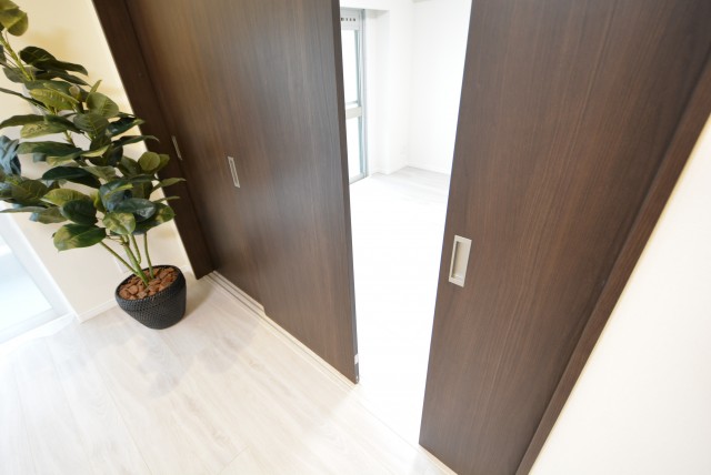 三田ナショナルコート 洋室3