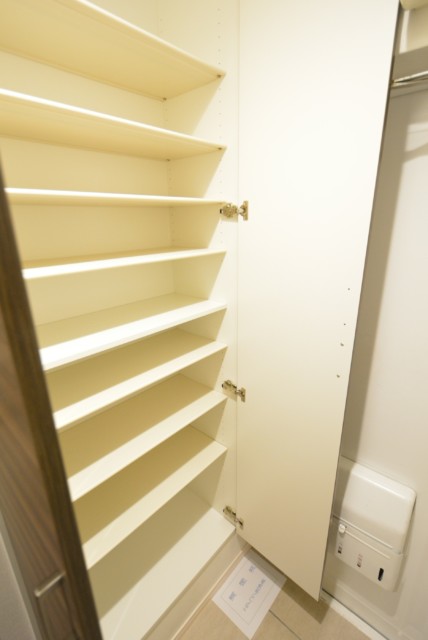 トーエイ高井戸 玄関